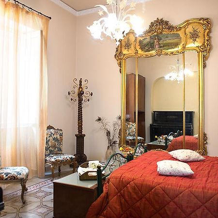 La Casa Di Via Narbone Hotel ปาแลร์โม ภายนอก รูปภาพ