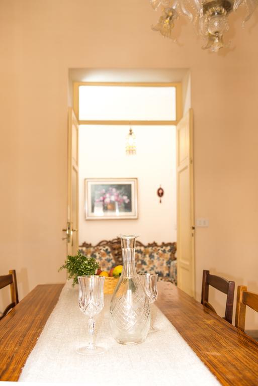 La Casa Di Via Narbone Hotel ปาแลร์โม ภายนอก รูปภาพ