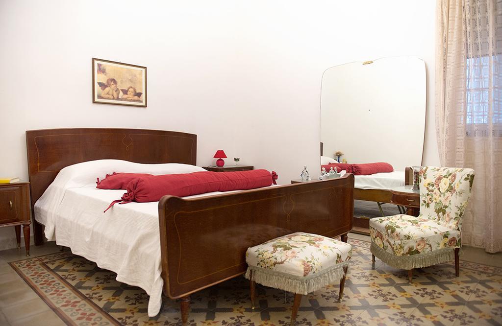 La Casa Di Via Narbone Hotel ปาแลร์โม ภายนอก รูปภาพ