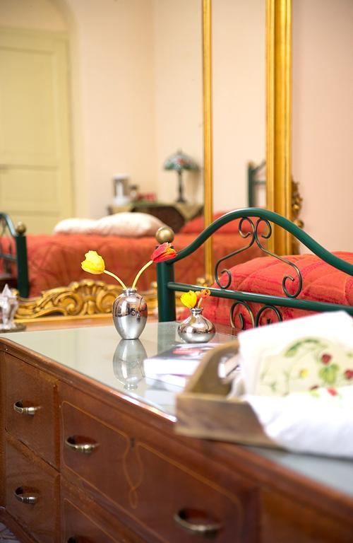 La Casa Di Via Narbone Hotel ปาแลร์โม ภายนอก รูปภาพ