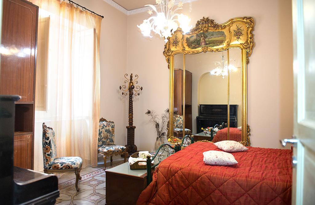 La Casa Di Via Narbone Hotel ปาแลร์โม ภายนอก รูปภาพ